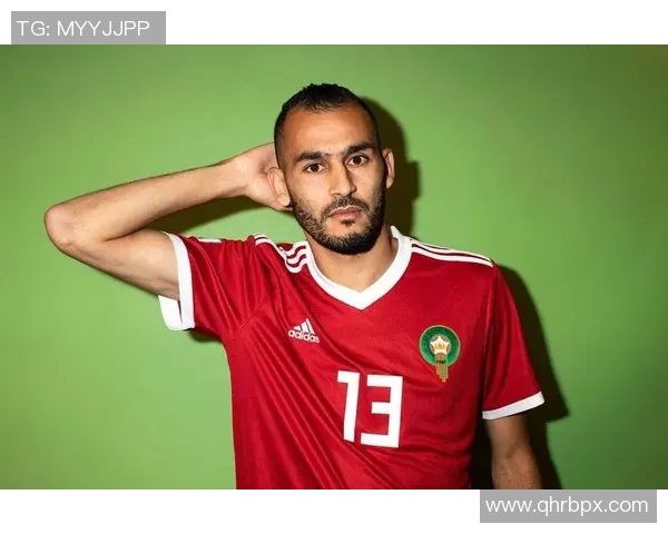 《从草根到球王:足球少年逆袭成传奇的励志故事》 《从草根到球王:足球少年逆袭成传奇的励志故事》